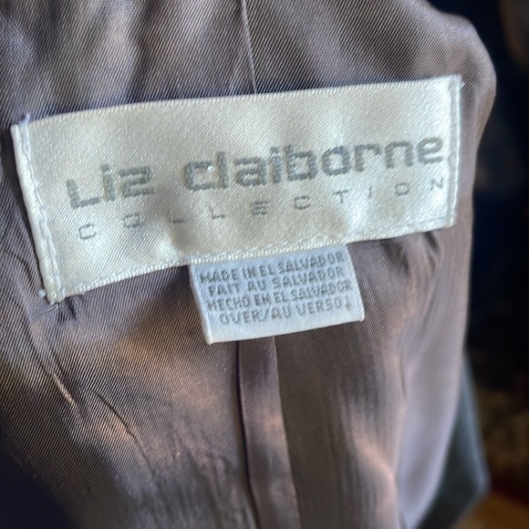 Liz Claiborne 3-button Blazer - Picture 9 of 10